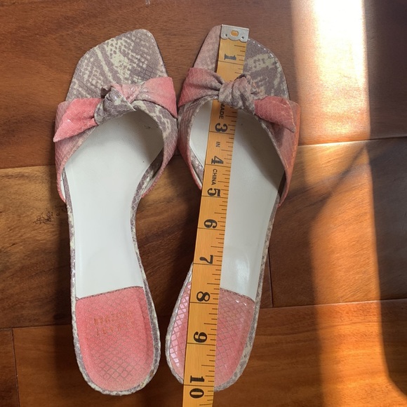 Stuart Weitzman kitten heal 2.5 inch pink gray bow snake print 8 leather sole - Picture 13 of 13